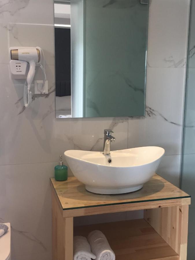 הרסוניסוס City Pearl Hotel מראה חיצוני תמונה